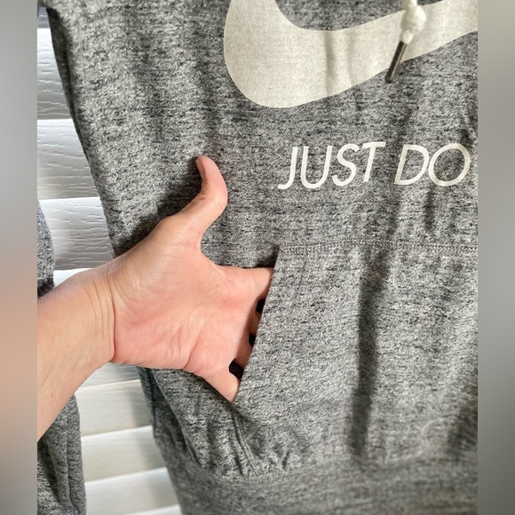 Nike “Just Do It” Sweatshirt - Womens Size Med - Gray Hooded Drawstring Pullover - Picture 6 of 8